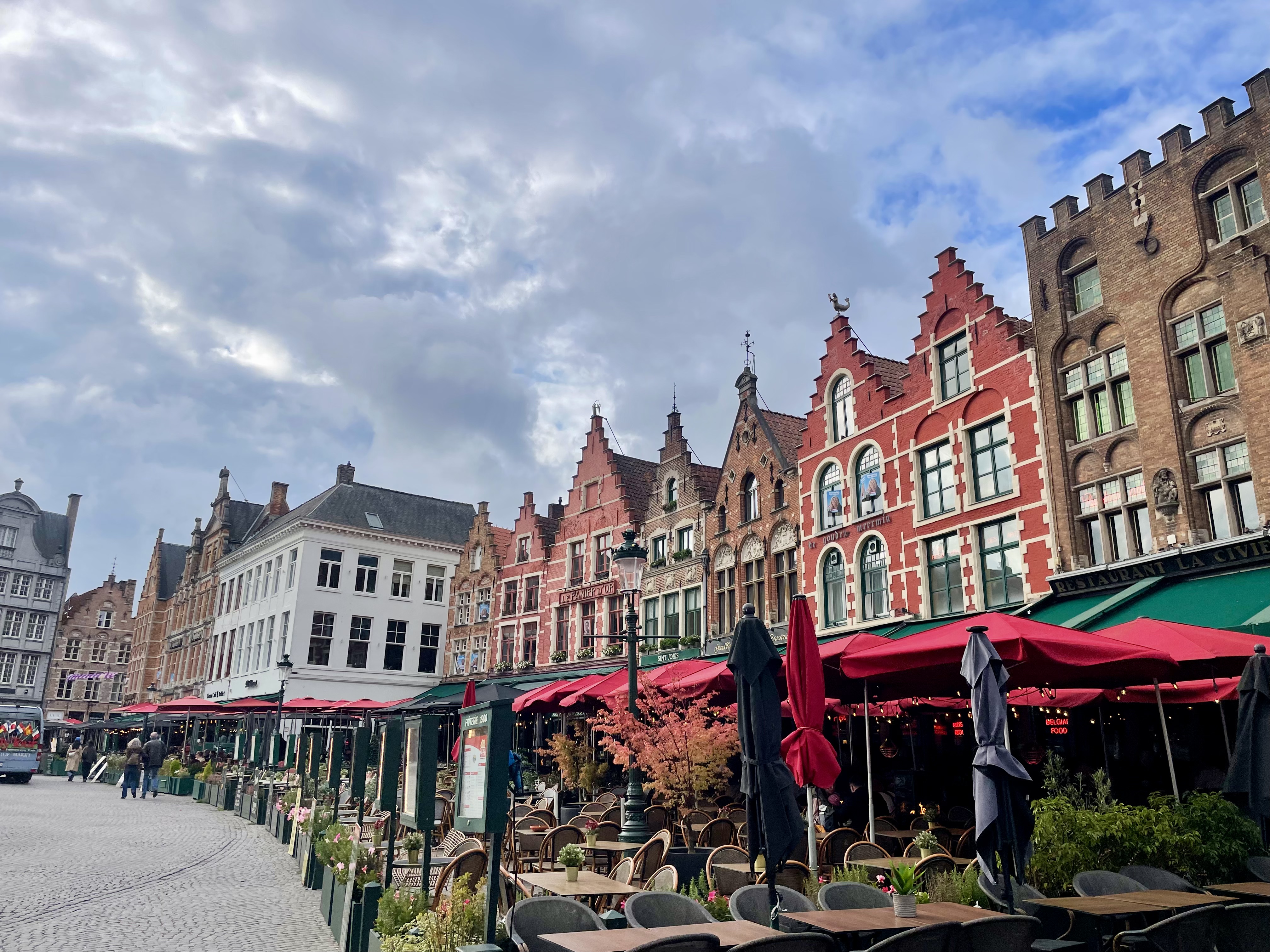 Bruges & Ottignies-Louvain-la-Neuve